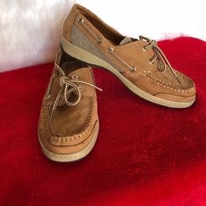 Eurostep Brown/Tan Comfy Boat shoes. 💋